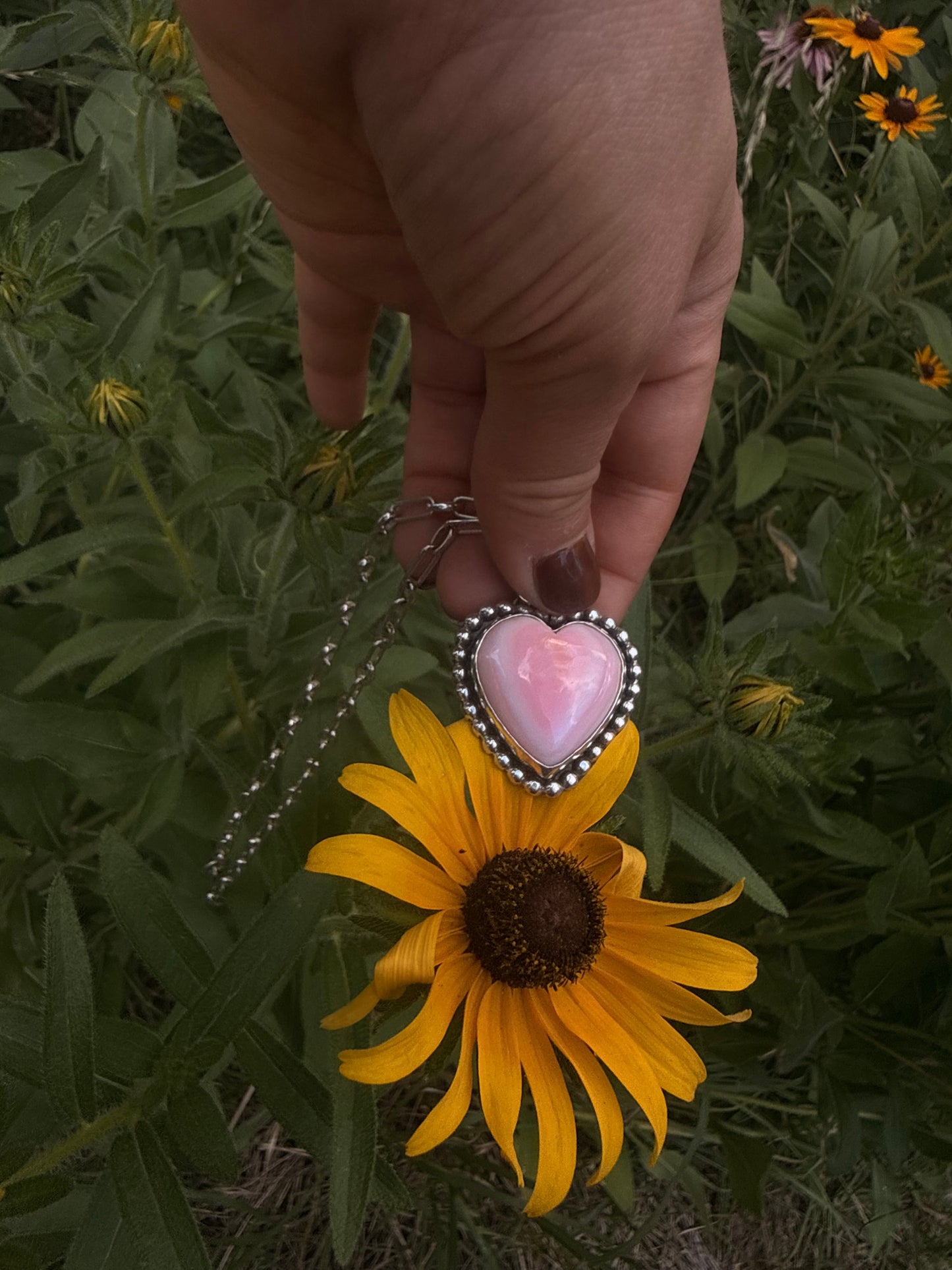 Heart Rock - Pink Conch & Beaded Border Necklace